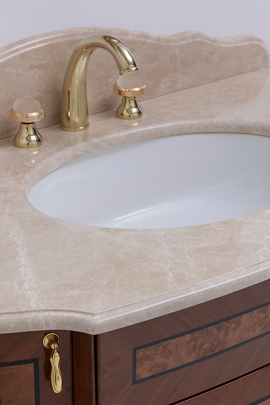 Unsere Marmorplatten-Auswahl für Waschbecken. Hier sehen Sie feinsten Bursa Beige Marmor. Erhältlich bei Tiamont. 