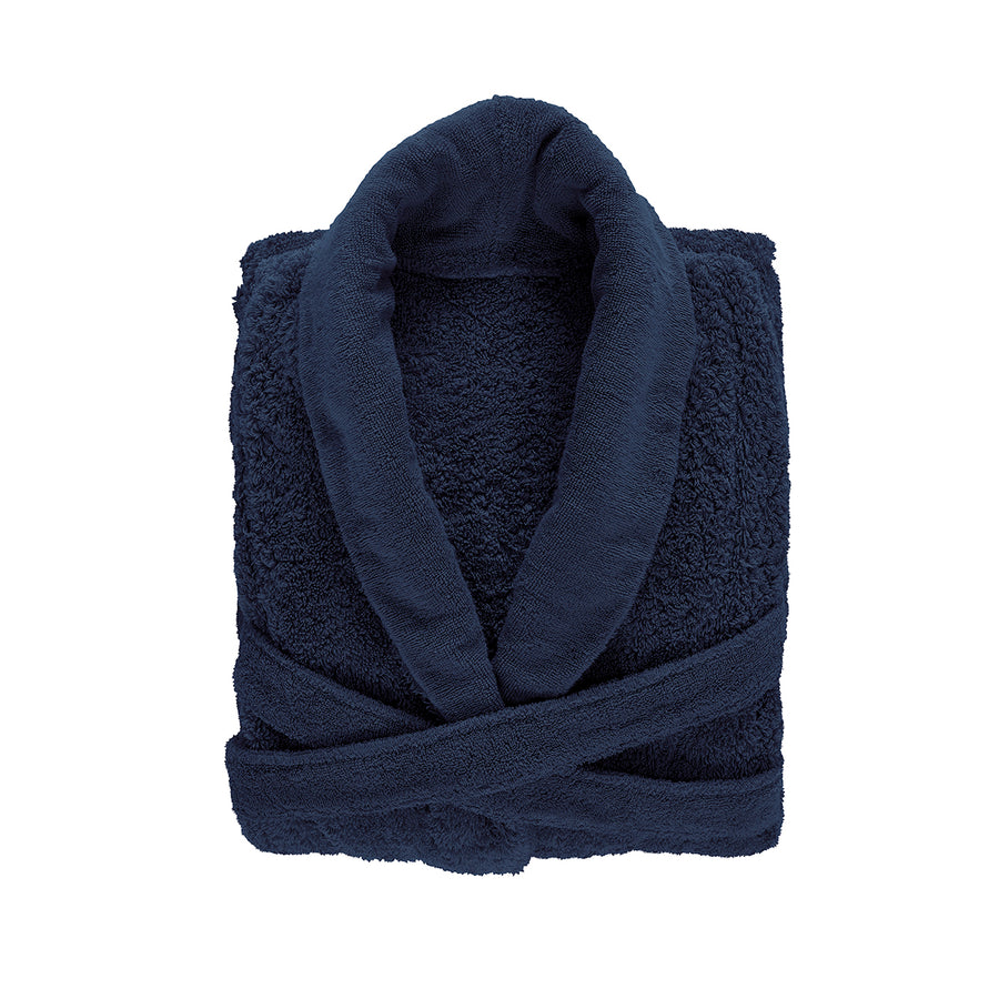 Premium Bademantel für Damen und Herren aus ägyptischer Giza Baumwolle mit 700 g/m² in Dunkelblau. Jetzt erhältlich in der Tiamont Online Boutique für edle Badmöbel.