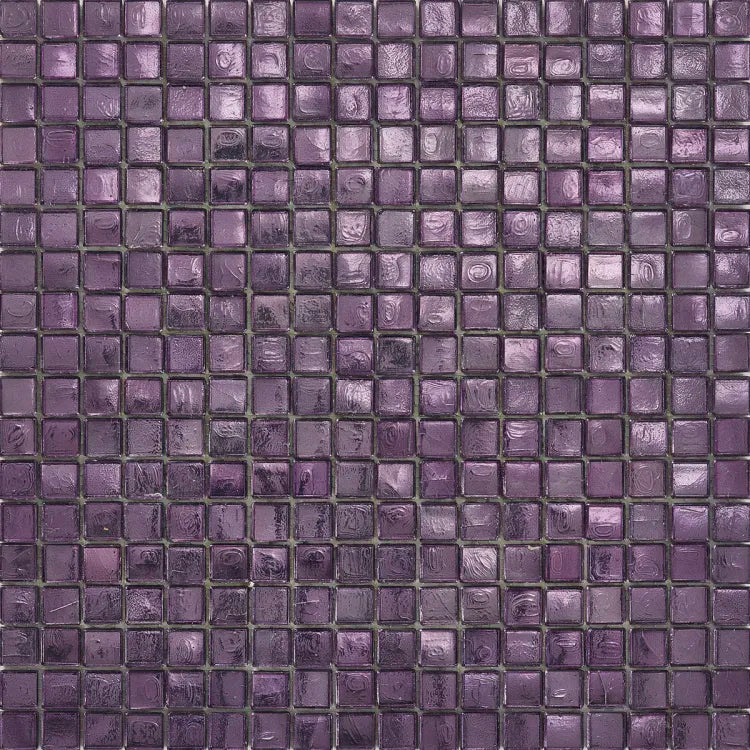 Entdecken Sie das SICIS® Pflaumen Seide Glasmosaik für Bad, Pool und Spa. Edle Glasmosaik Fliesen mit spektakulärer Farbwirkung, italienischer Raffinesse und atemberaubender Ausstrahlung, jetzt erhältlich in der Tiamont Online Boutique.
