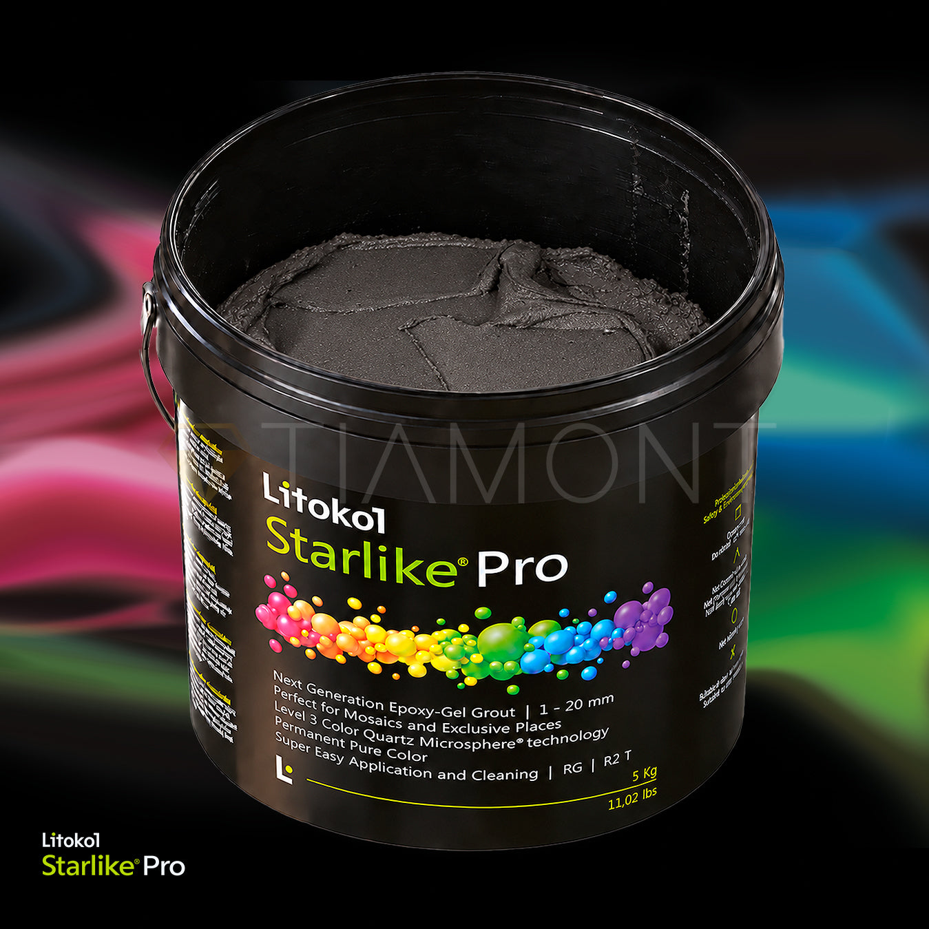 Litokol Starlike® Pro Epoxidharz Fugenmörtel im geöffneten Eimer - Konsistenz des gebrauchsfertigen Materials. Erhältlich bei Tiamont.