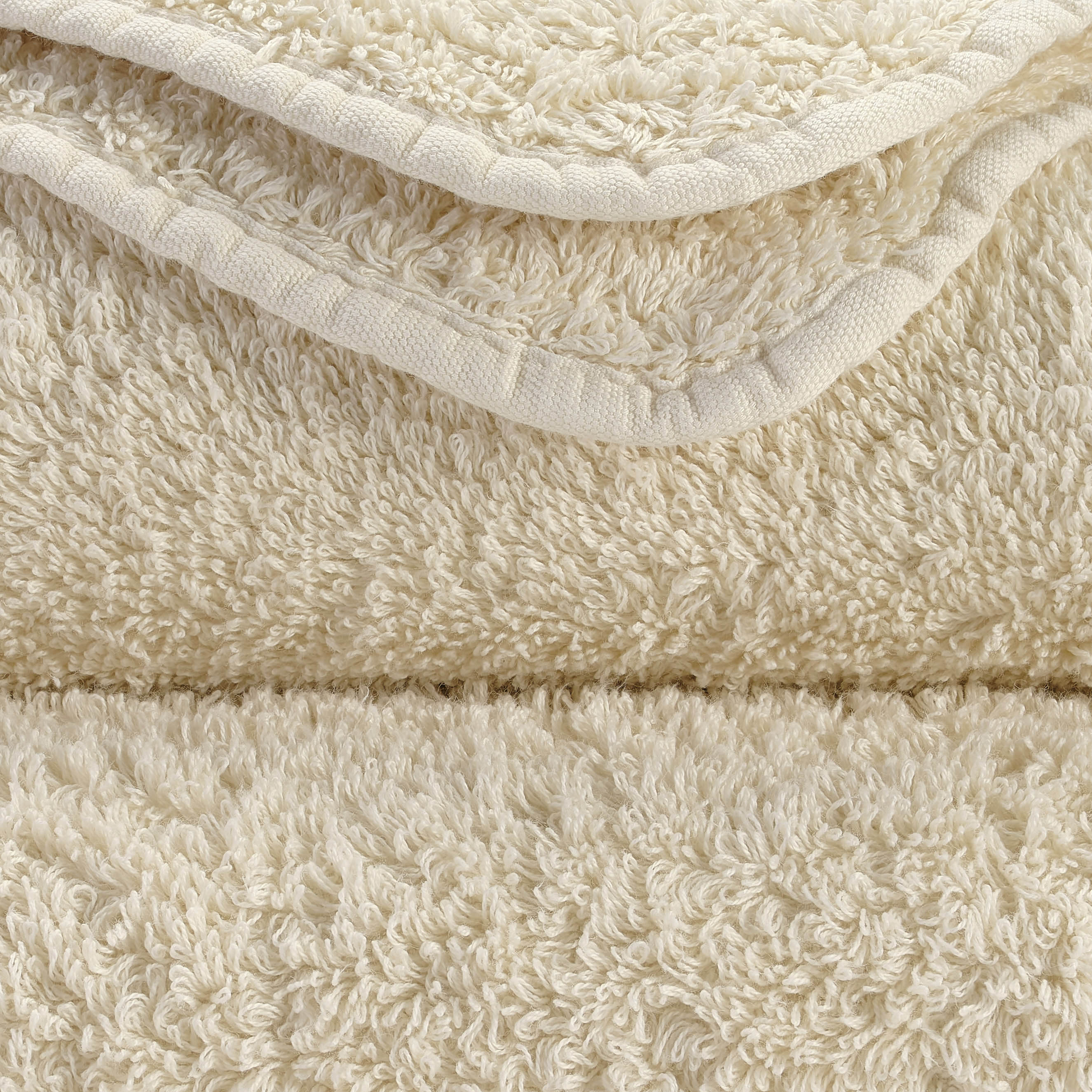 Detail der Super Pile Frottierschlingen in Ecru 101 – ägyptische Baumwolle, 700 g/m²