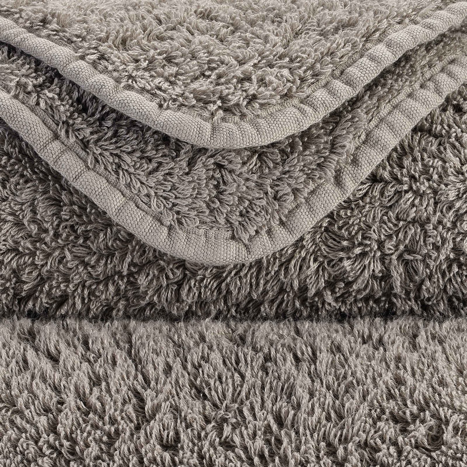 Detail der Super Pile Frottierschlingen in Atmosphere 940 – ägyptische Baumwolle, 700 g/m²