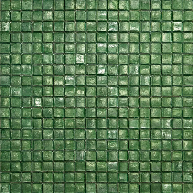 Entdecken Sie das SICIS® Limetten Moos Glasmosaik für Bad, Pool und Spa. Edle Glasmosaik Fliesen mit spektakulärer Farbwirkung, italienischer Raffinesse und atemberaubender Ausstrahlung, jetzt erhältlich in der Tiamont Online Boutique.