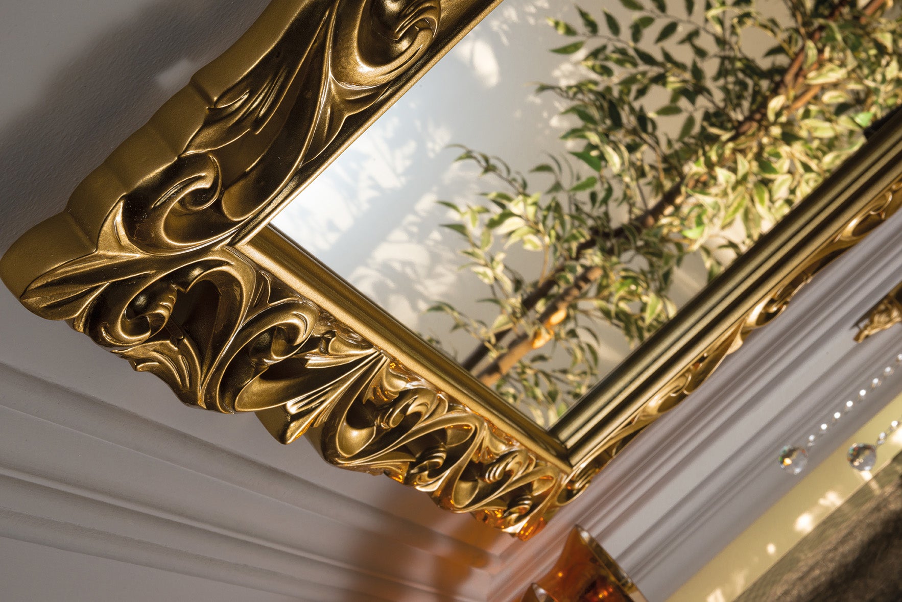 Anatolia Gold Schwarz, Waschtisch mit Unterschrank Schwarz Gold, Waschtisch mit Granit-Platte, extravanganter Spiegel, königlich, goldener waschbecken, orientalisch, luxusbad, kaufen, Waschbecken ausgefallen, waschbecken gold, schwarz gold badmöbelset, Waschtisch Schwarz Gold, Granit mit Unterschrank. Luxus-Waschbecken mit Unterschrank. Waschbecken mit Unterschrank in Gold, Granit-Waschtisch mit Unterschrank, Tiamont, mit Star Galaxy Granit-Platte, und Waschbecken in Gold