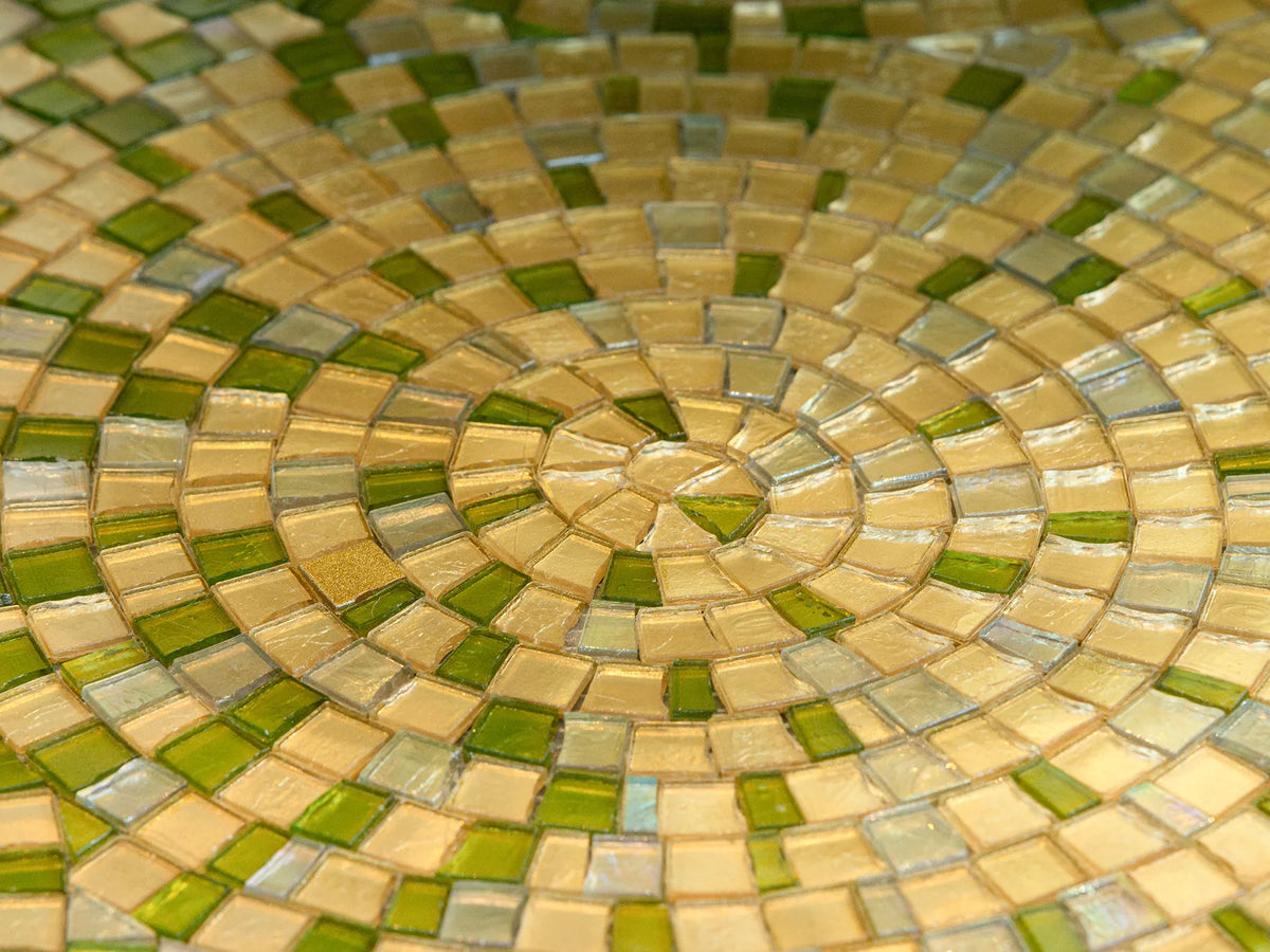 Mosaic gradient Golden Horizon of gold glass mosaics by SICIS® in olive, gold leaf, honey and champagne – hand-laid, at Tiamont
