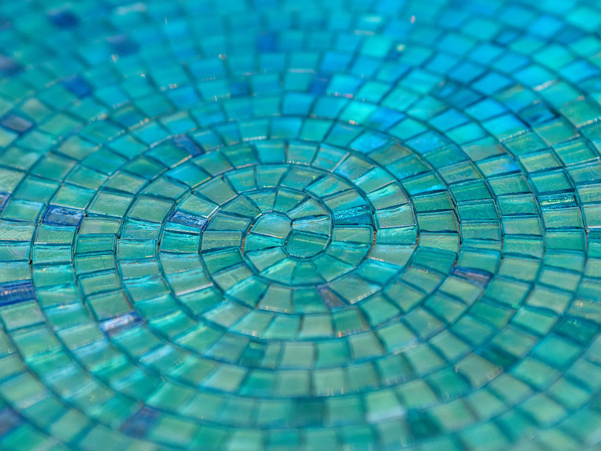 Mosaic gradient Blue Lagoon of turquoise glass mosaics by SICIS® in dove blue, turquoise and petrol – hand-laid, at Tiamont